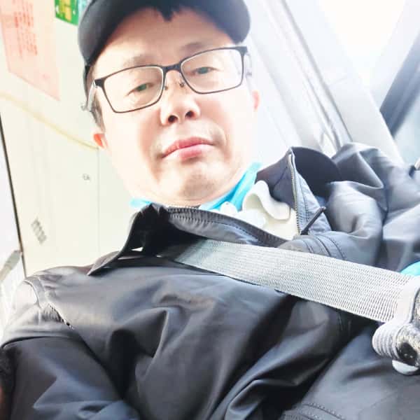 上海56岁单身帅哥真诚找对象-绵阳征婚相亲网