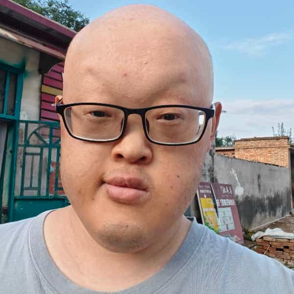 28岁岁山东单身帅哥 - 绵阳吉缘网